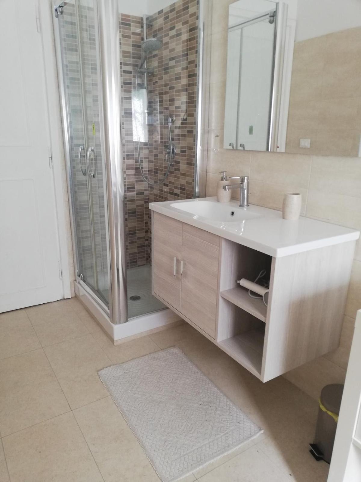 Vacanze Romane Apartment *
